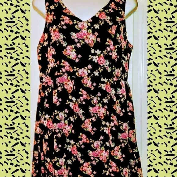 Women's Dress by Love Tree Happens Juniors Large - Picture 5 of 8